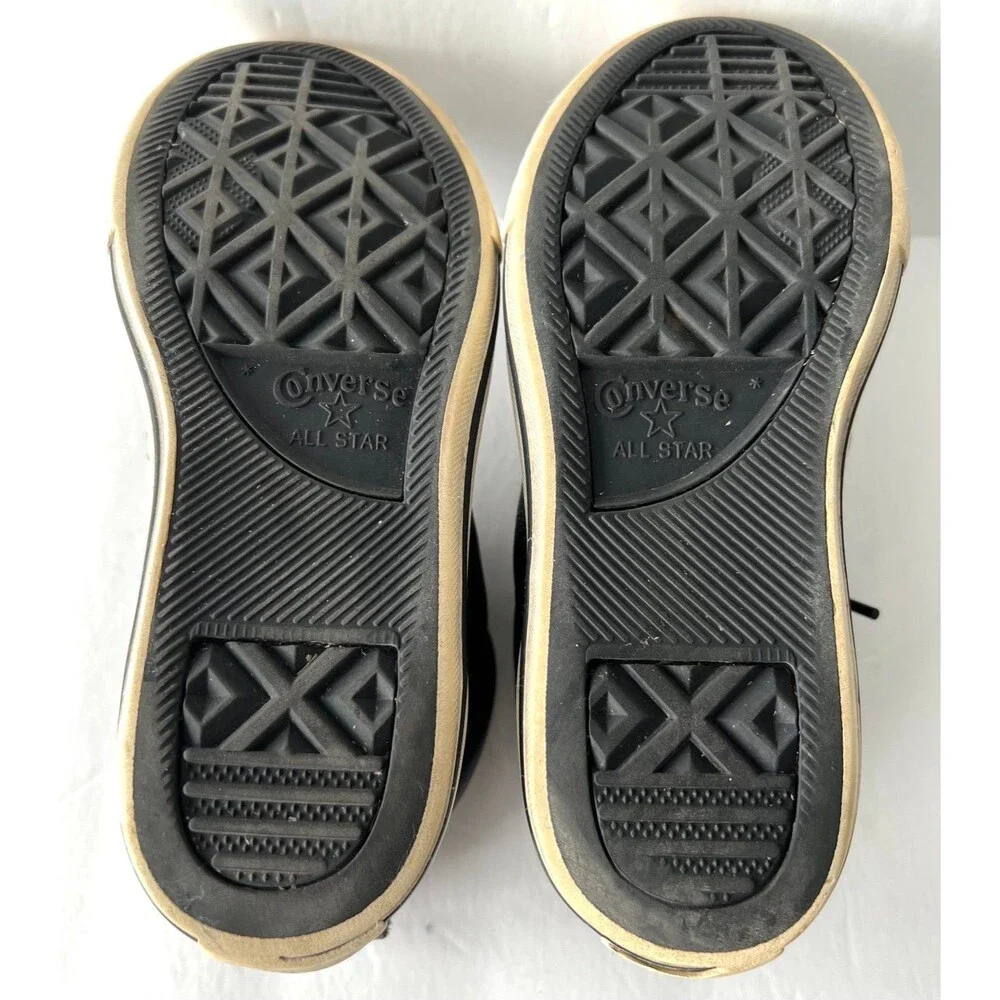 CONVERSE CHUCK TAYLOR BLACK LEATHER KIDS 13.5 SIZE